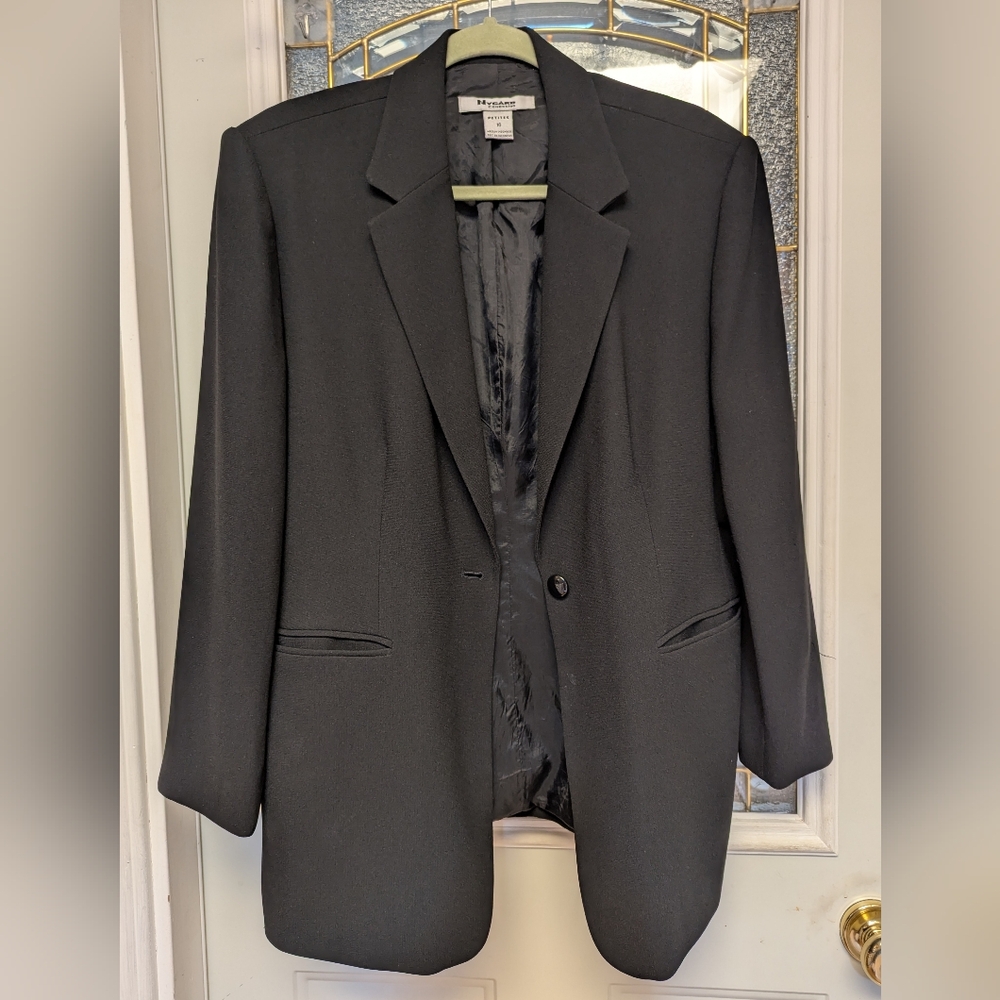Nygard Collection Women's Black Blazer with Notched Lapel